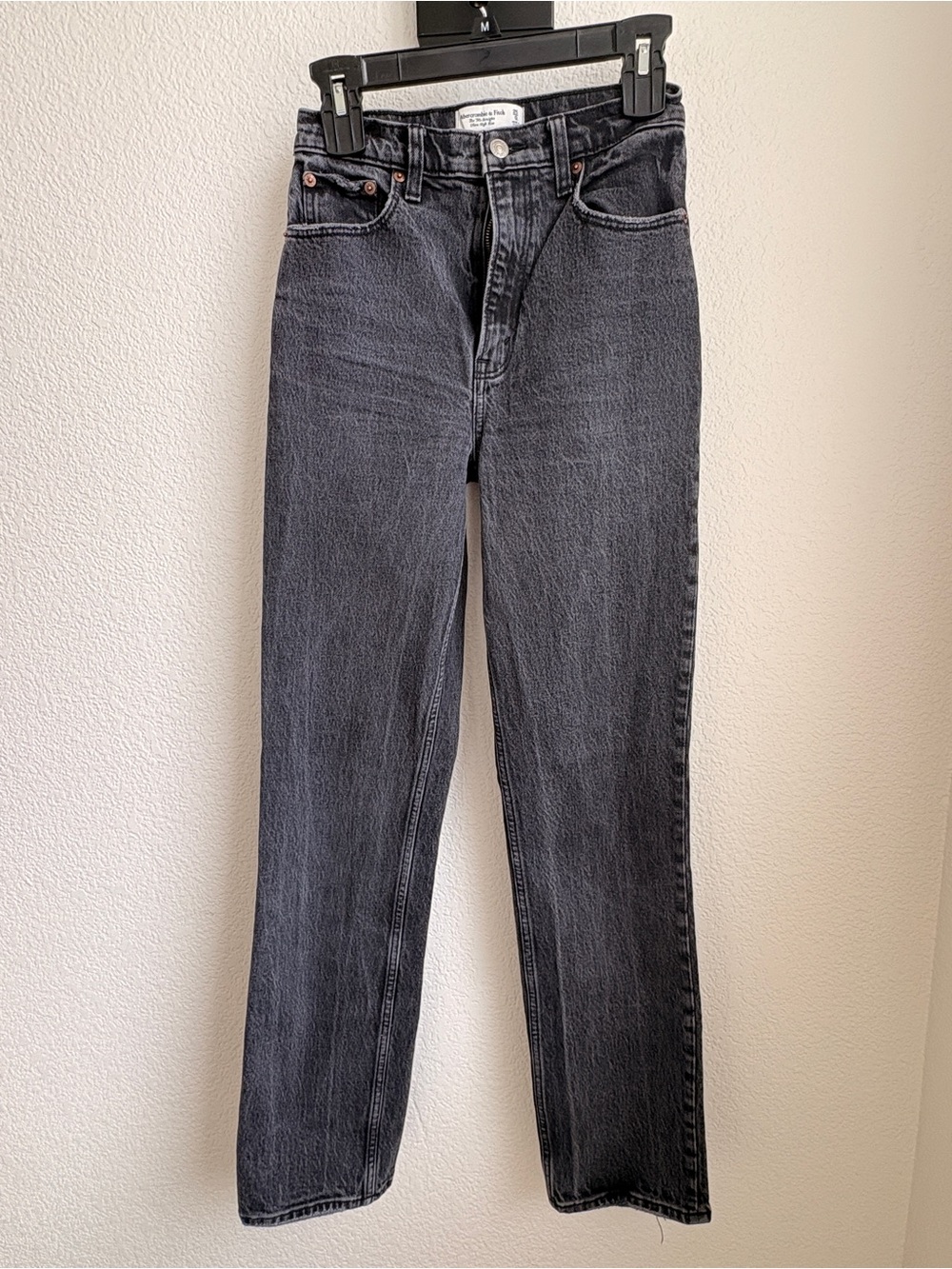 Abercrombie & Fitch 90’s Straight blackwash jeans